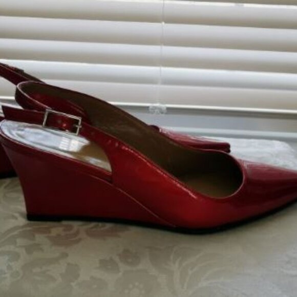Fabulous "Lipstick Red" Stuart Weitzman wedge pump shoes 6.5 - Picture 9 of 11